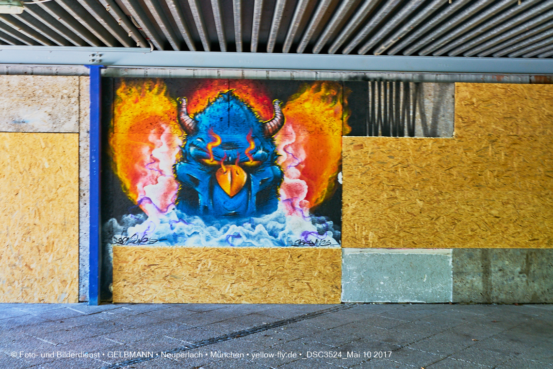 21.03.2017 - Abrissbaustelle Quiddezentrum in Neuperlach